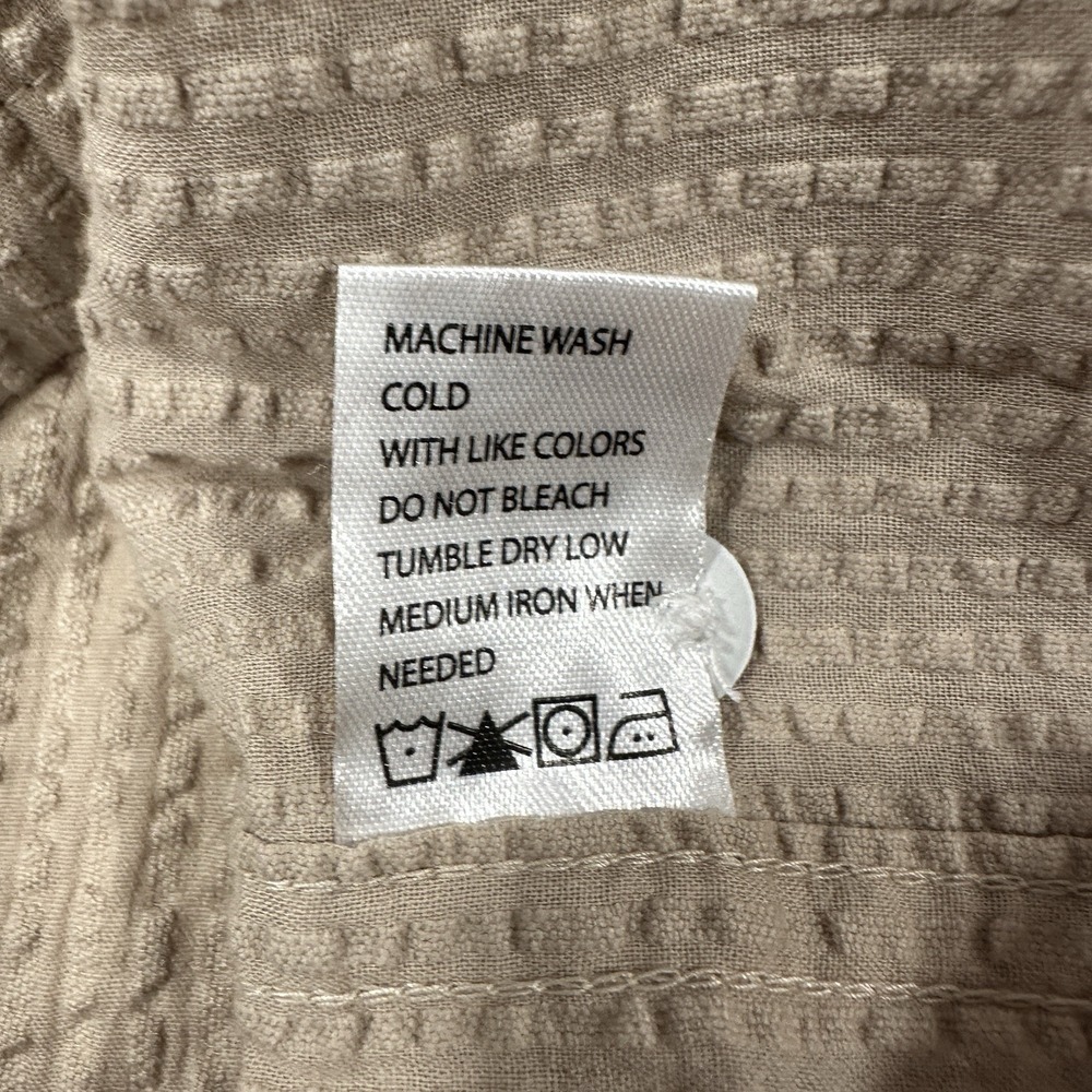 Free Planet Shirt Men's Medium Color Is Oxford Tan Seersucker NEW W/Tags - Picture 8 of 12